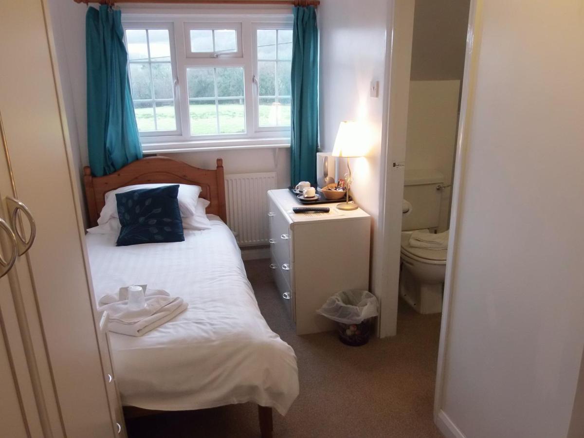Betty Cottles Inn Okehampton Buitenkant foto