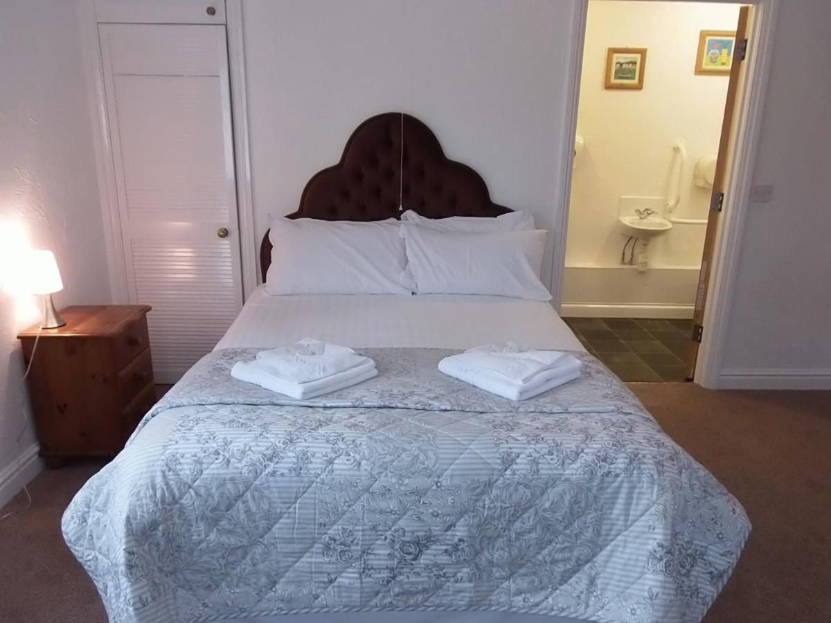 Betty Cottles Inn Okehampton Buitenkant foto