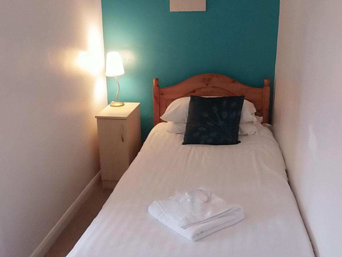 Betty Cottles Inn Okehampton Buitenkant foto